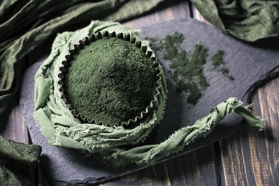 Spirulina benefits for hair