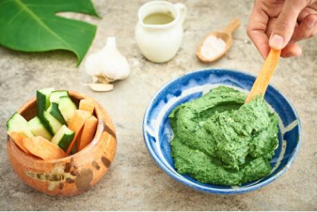spirulina hummus