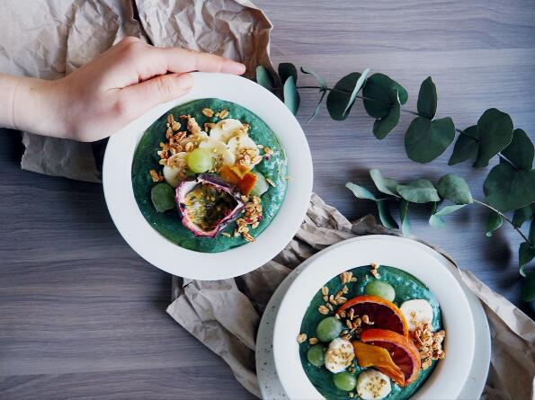 Mermaid Bowl With Passion Fruit