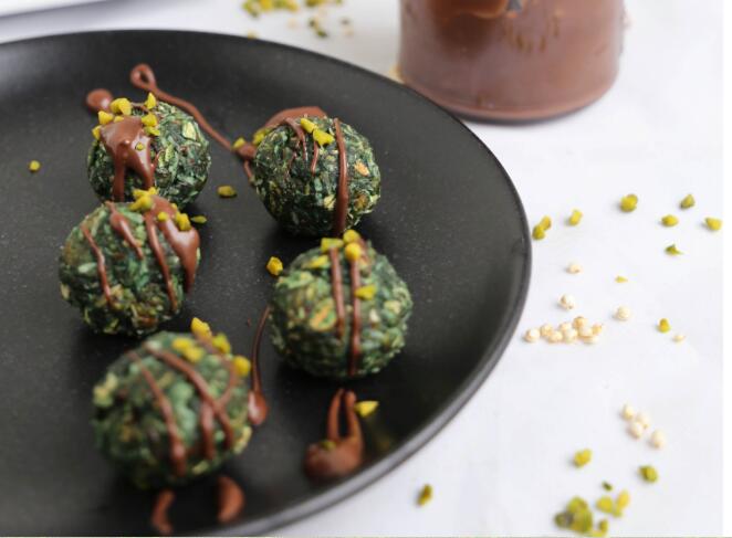 Spirulina Balls