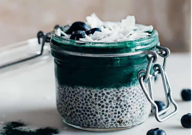 COCONUT SPIRULINA CHIA PUDDING