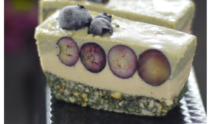 SPIRULINA CHEESECAKE