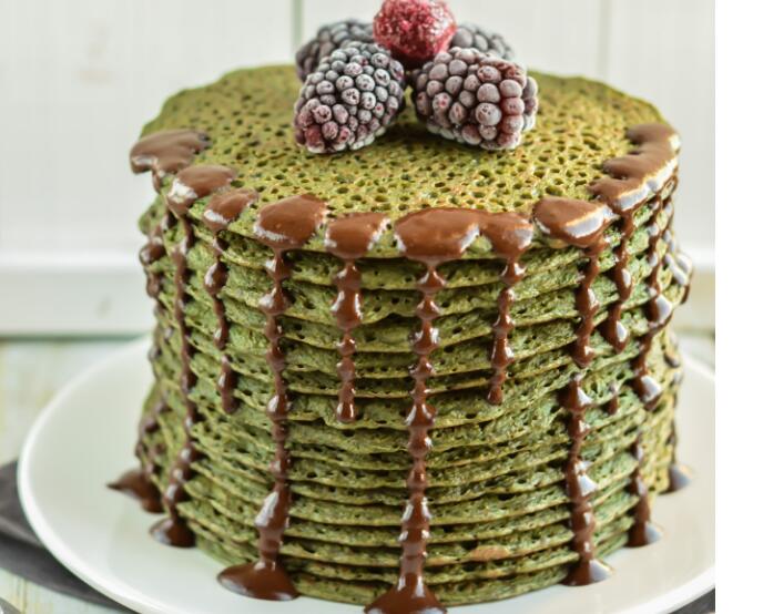 SPIRULINA & KALE PANCAKES