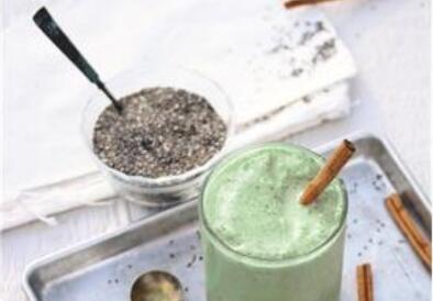 chai smoothie with spirulina